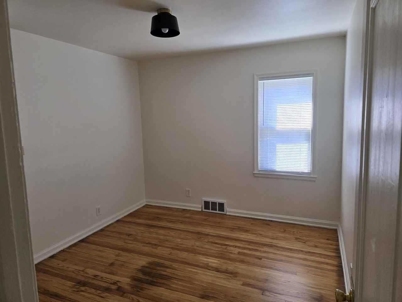 11594 Rossiter St #1 - Photo 5 of 8