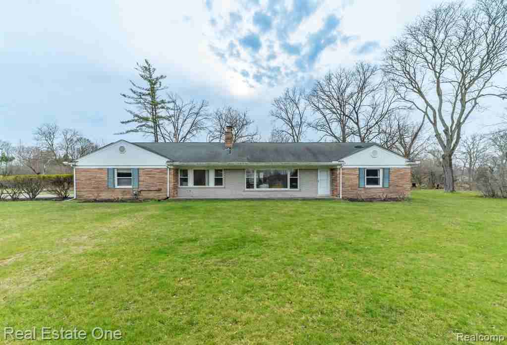 20719 Kennoway Cir #1 - Photo 2 of 9