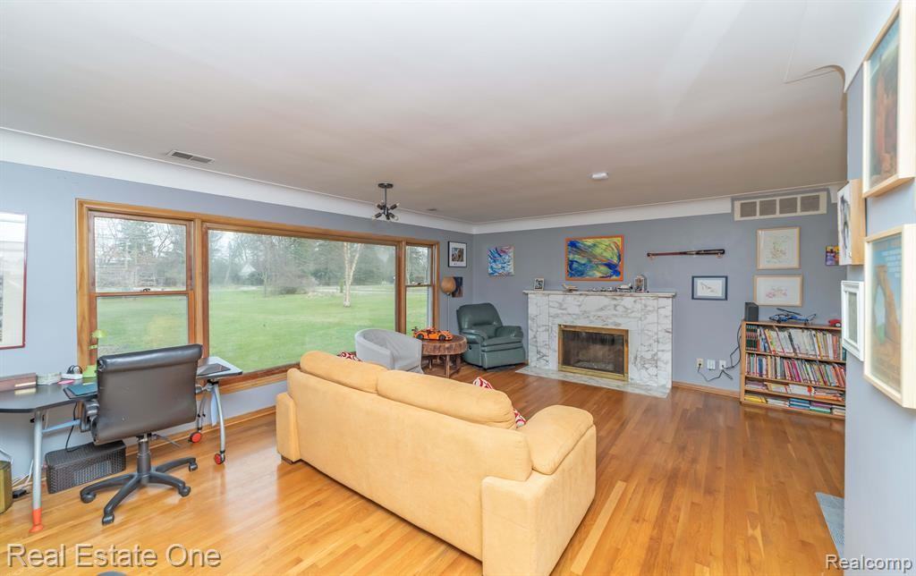 20719 Kennoway Cir #1 - Photo 4 of 9