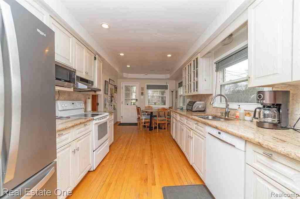 20719 Kennoway Cir #1 - Photo 6 of 9