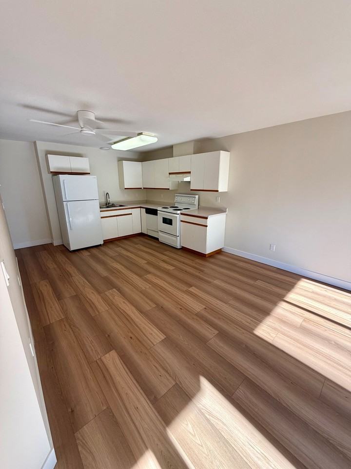 45766 Henderson Ave - Photo 4 of 12
