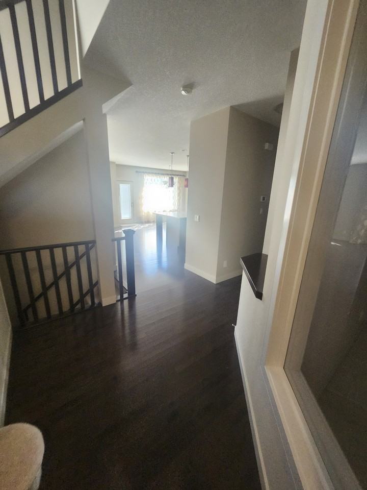 435 Silverado Blvd Sw - Photo 4 of 37
