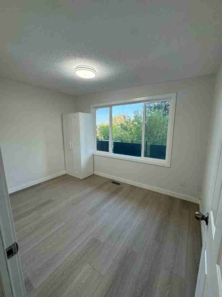6817 Huntsbay Rd Nw - Photo 5 of 10