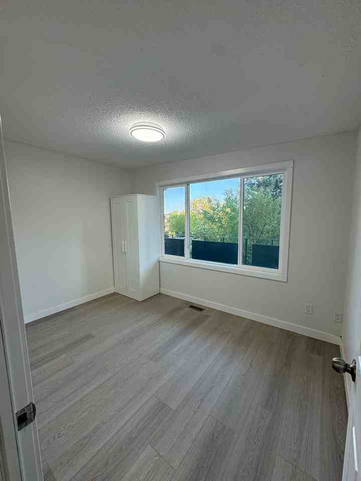 6817 Huntsbay Rd Nw - Photo 7 of 10