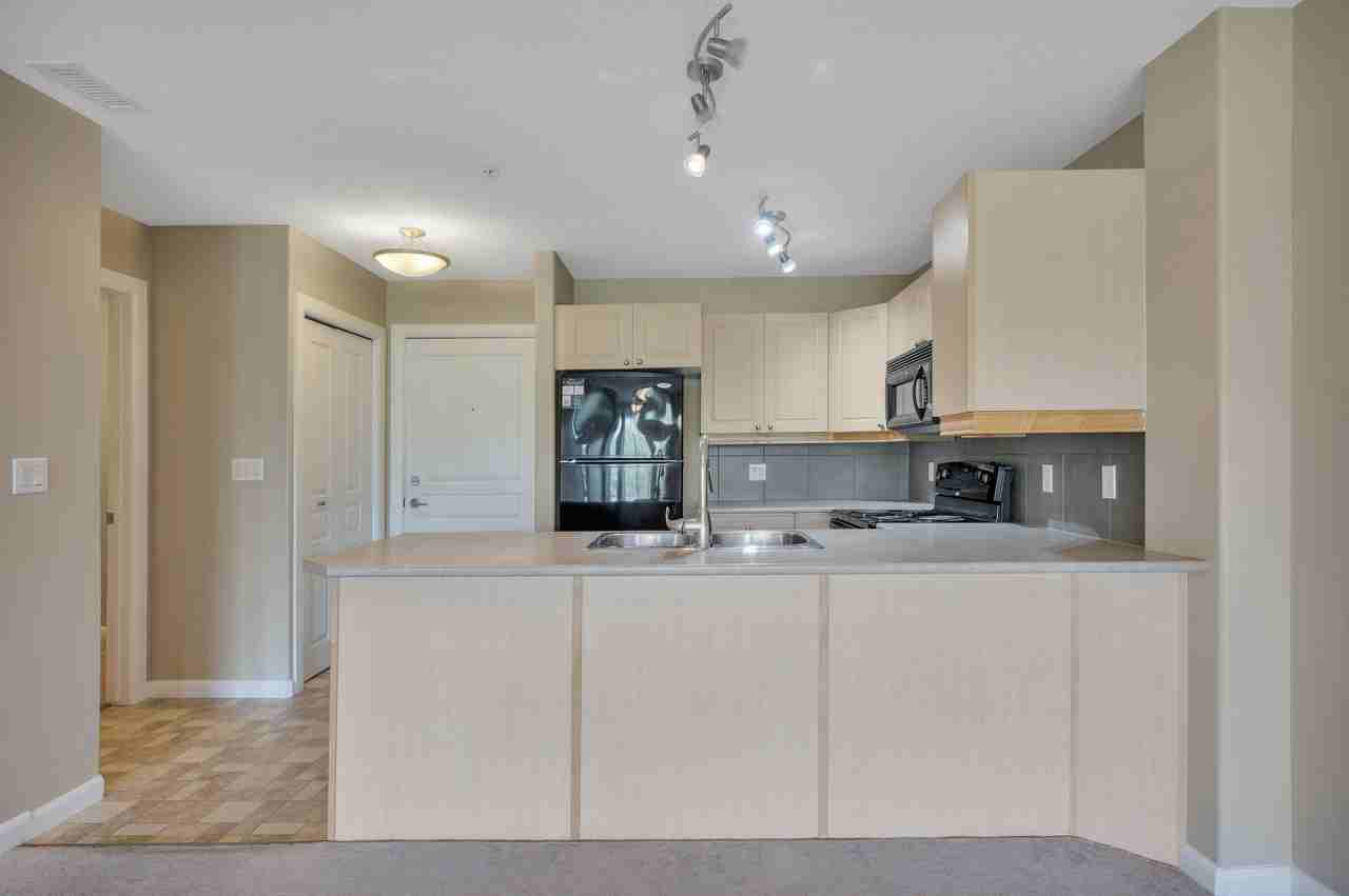 300 Palisades Way - Photo 3 of 9