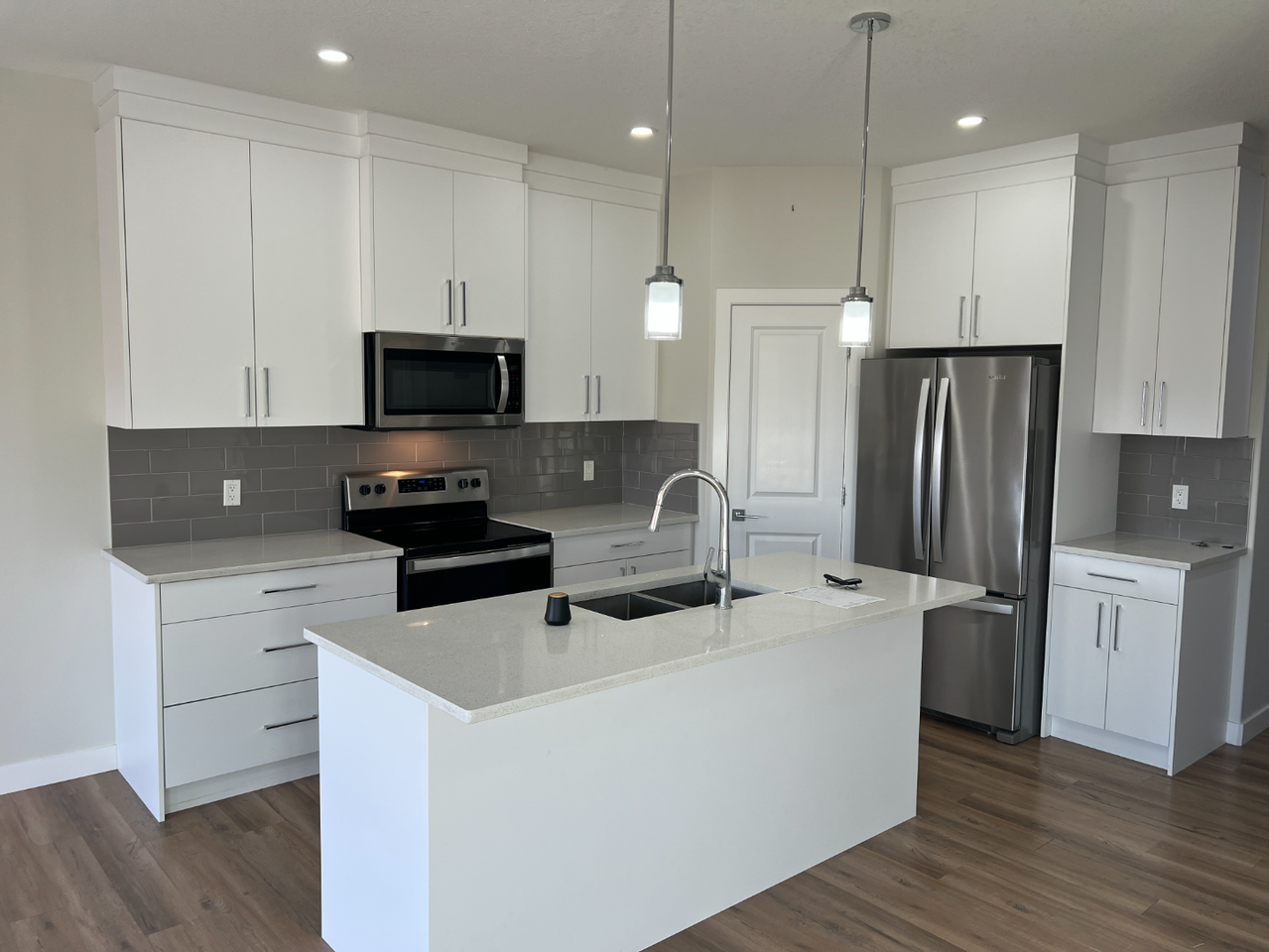 3919 40 Ave - Photo 4 of 20