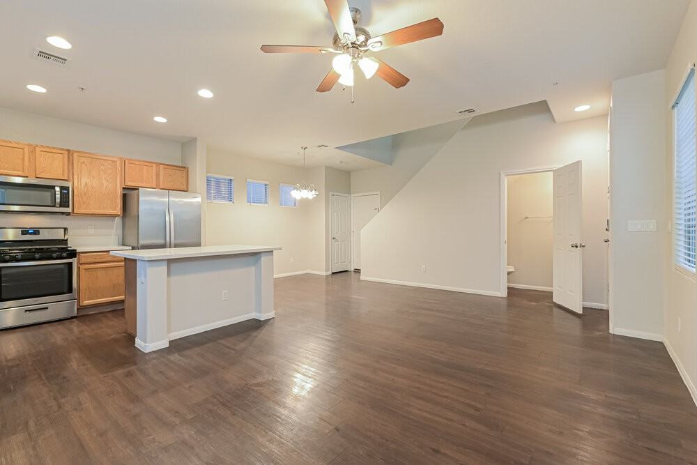 6412 Yucca Ridge Ct - Photo 6 of 17