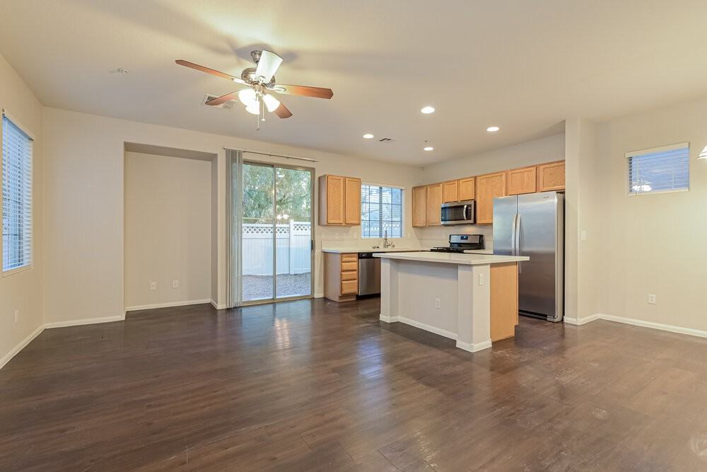 6412 Yucca Ridge Ct - Photo 7 of 17