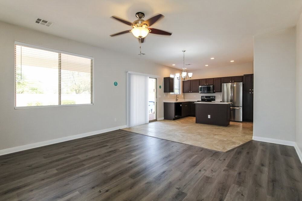15065 N 173rd Dr - Photo 5 of 17