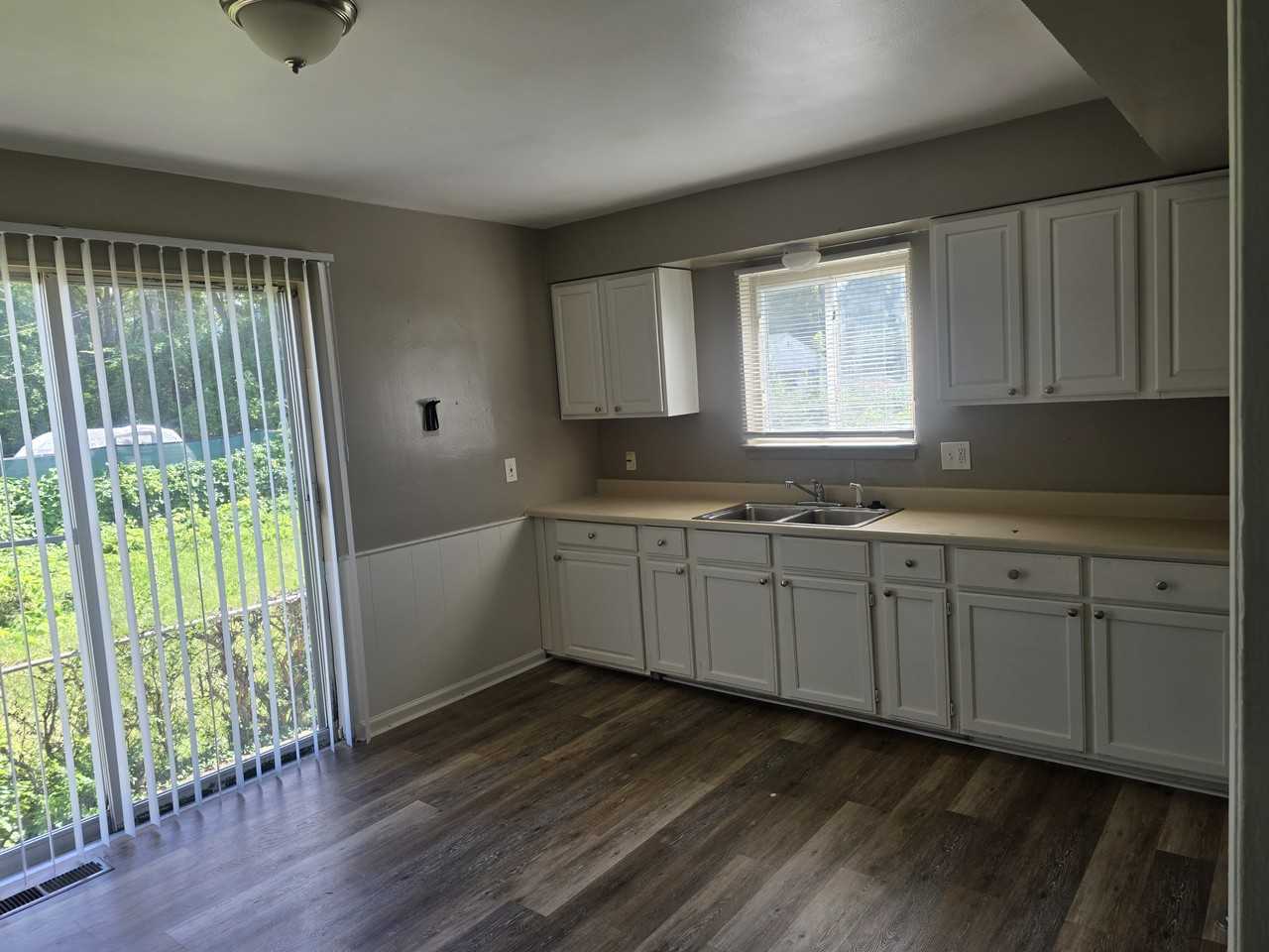 21094 Reimanville Ave #1 - Photo 3 of 7