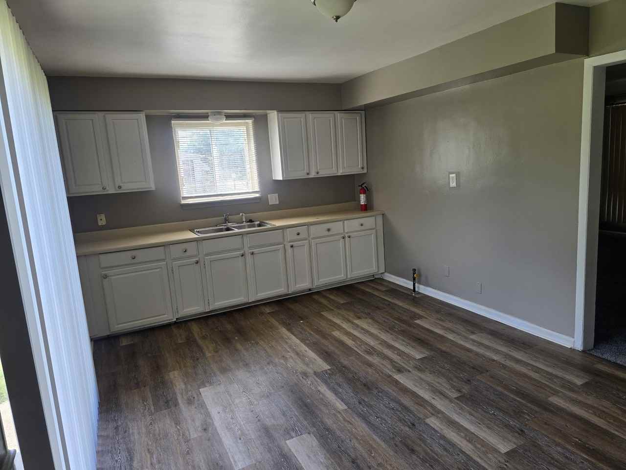 21094 Reimanville Ave #1 - Photo 4 of 7