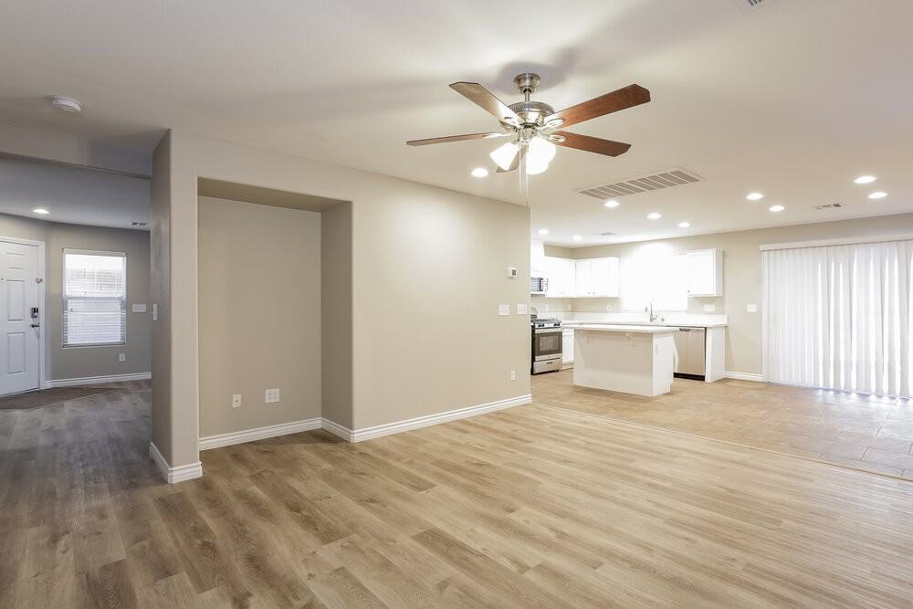 9116 Iron Cactus Ave - Photo 5 of 18