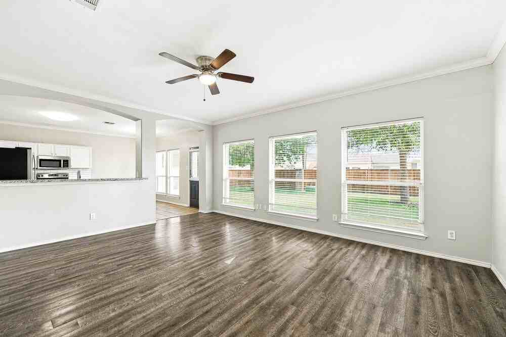 4323 Gentle Grove Dr - Photo 5 of 17