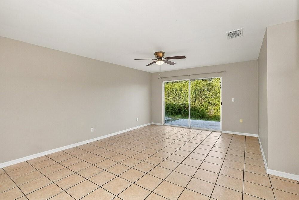 736 Jack Ave S - Photo 5 of 16