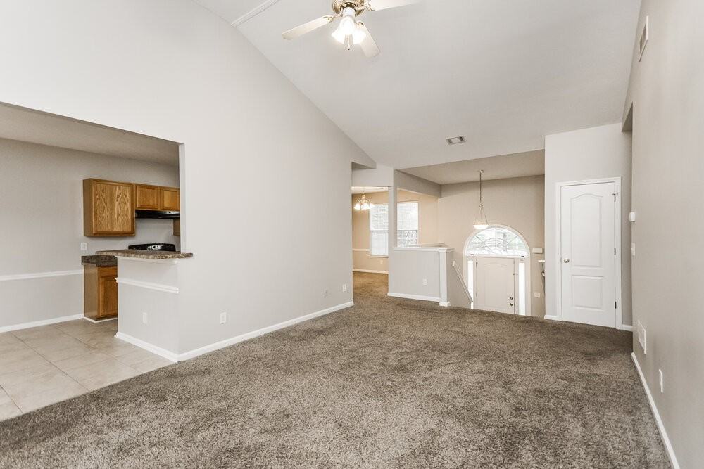 2331 Temple View Ct - Photo 5 of 17