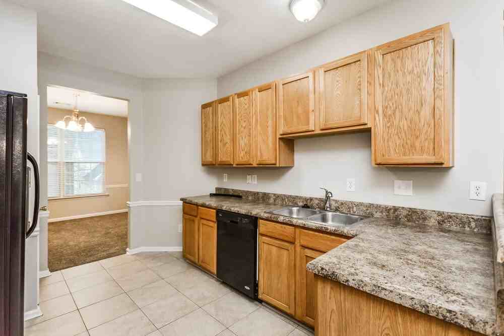 2331 Temple View Ct - Photo 7 of 17