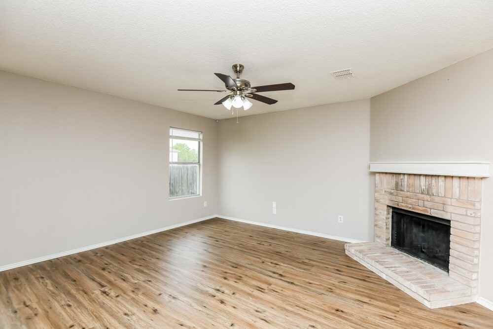 4329 Meadowknoll Dr - Photo 5 of 20