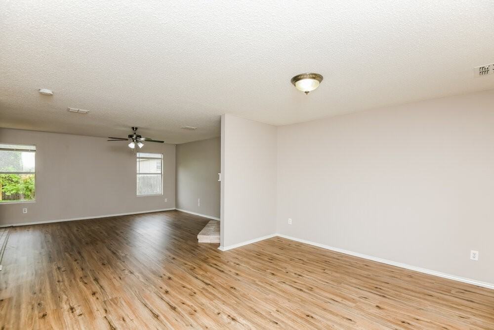 4329 Meadowknoll Dr - Photo 7 of 20