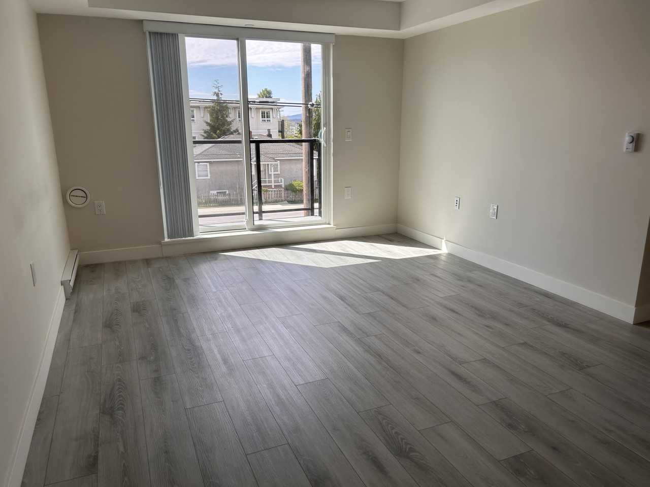 312 Nanaimo Street - Photo 5 of 22