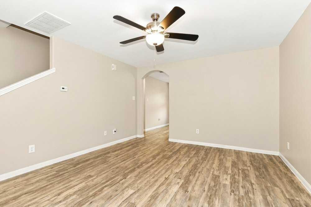 21110 Sugar Orchard Ln - Photo 4 of 17
