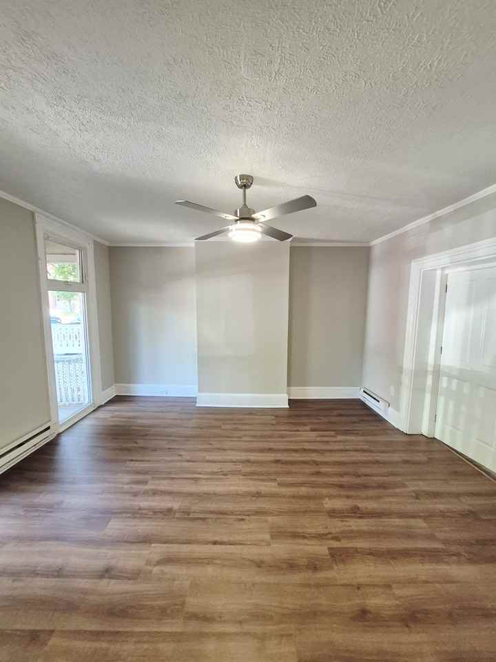 113 S Pine St #1 - Photo 3 of 48