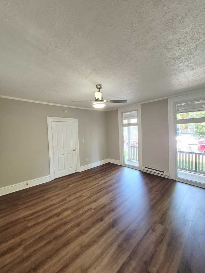 113 S Pine St #1 - Photo 6 of 48