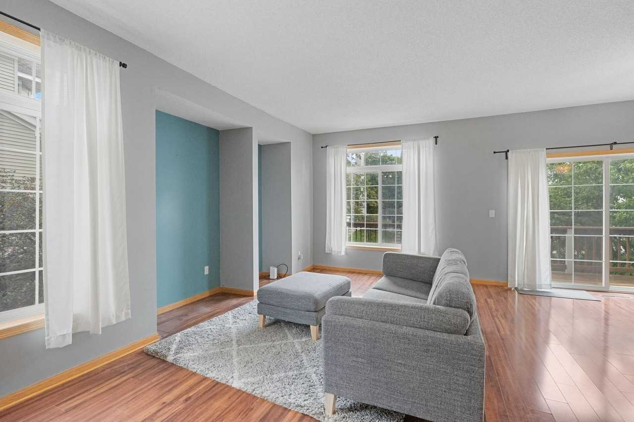 207 Christenson Way Ne #0 - Photo 3 of 18