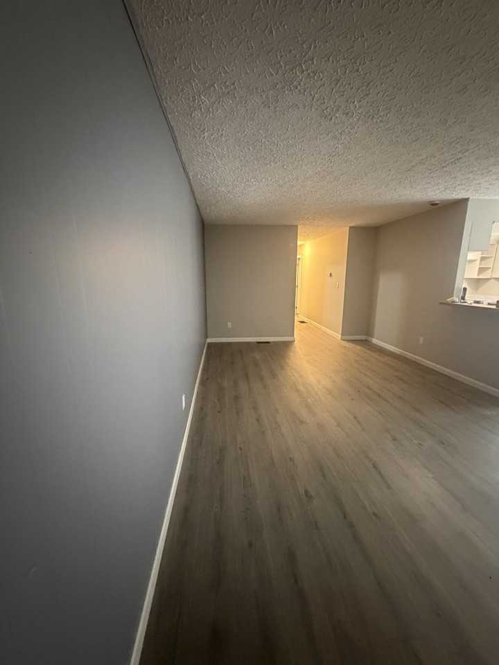 6011 Vine St #1 - Photo 5 of 8