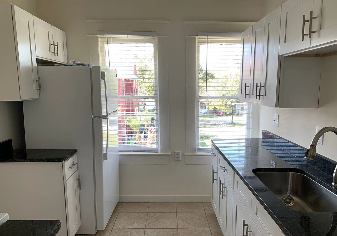 709 S Missouri Ave - Photo 3 of 7