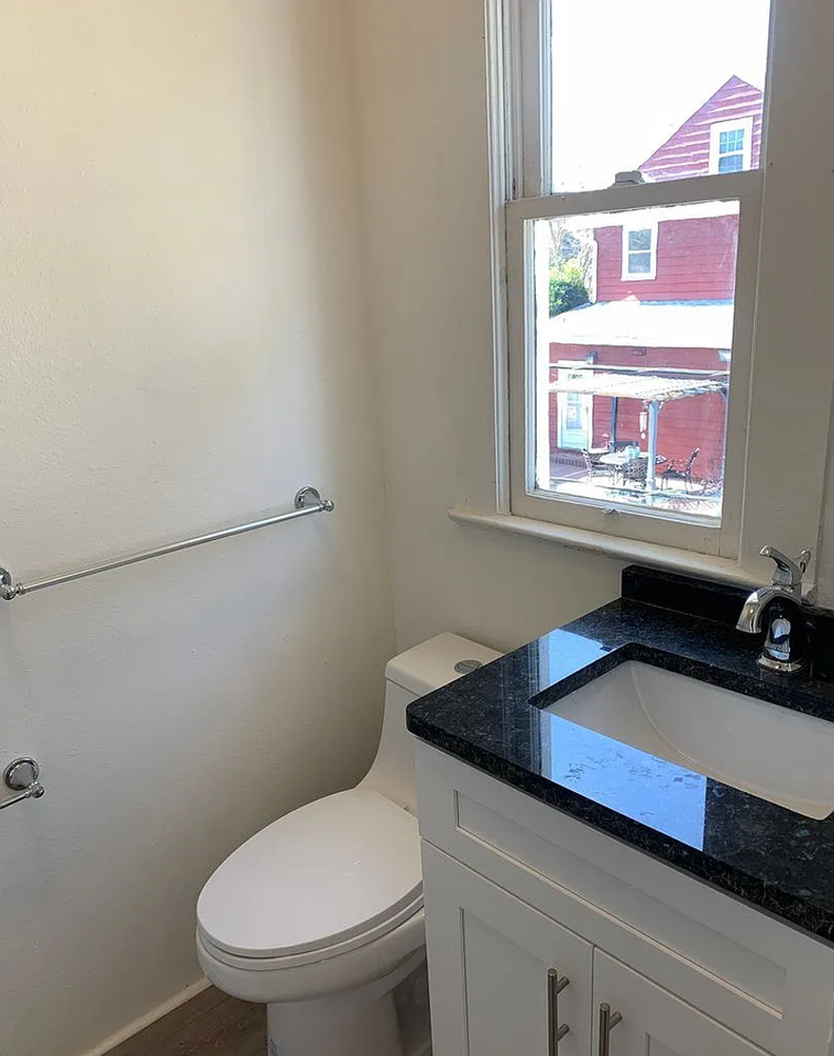 709 S Missouri Ave - Photo 5 of 7