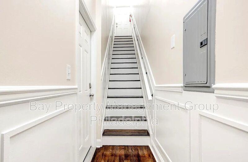 1315 N 19th St #A - Photo 3 of 28