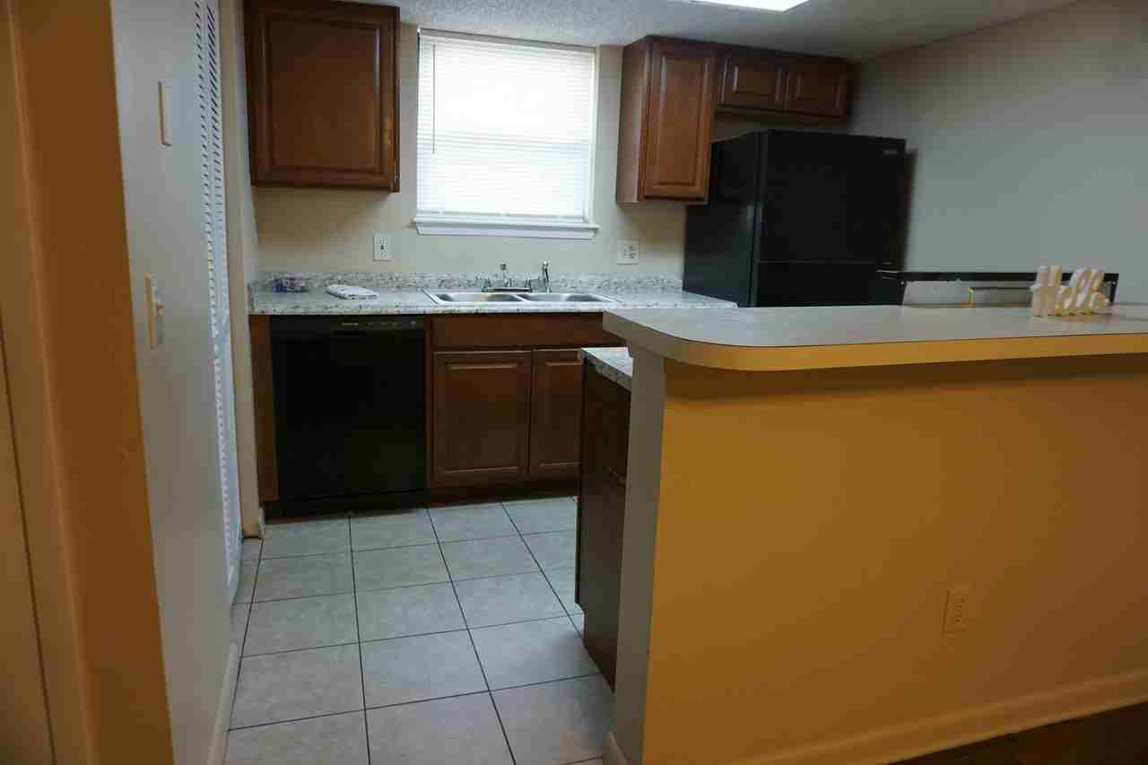 5528 Greatpine Ln S - Photo 5 of 17