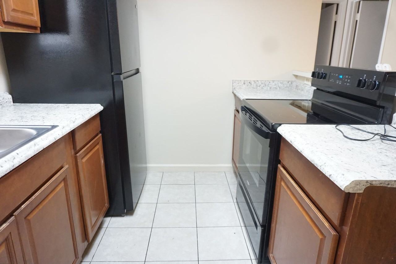 5528 Greatpine Ln S - Photo 6 of 17