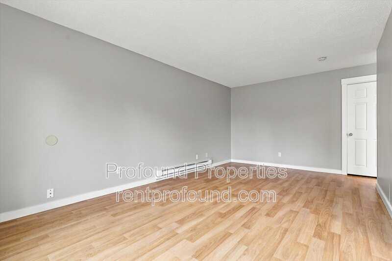 3827 Se Francis St - Photo 4 of 17