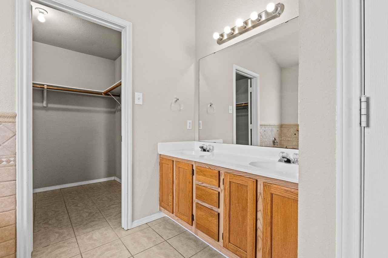 2319 Schwald Rd - Photo 7 of 18