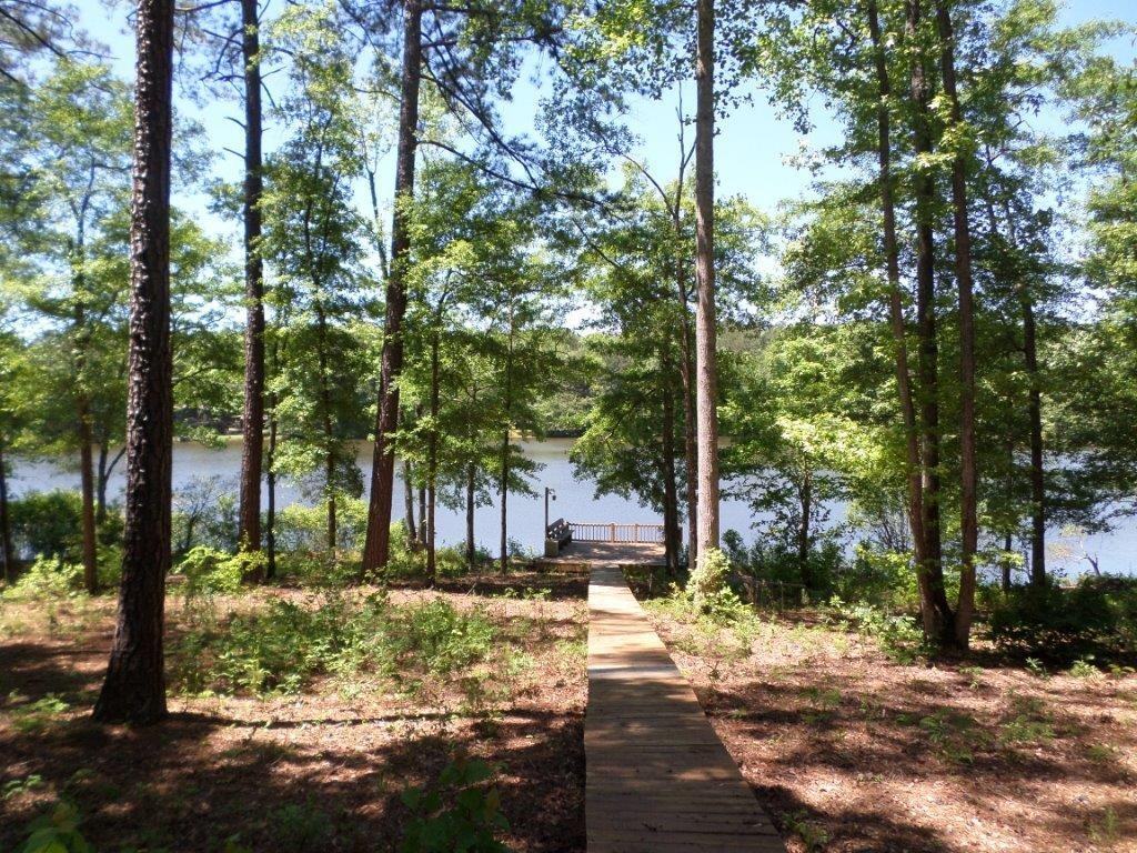 170 Lake Dr - Photo 2 of 32