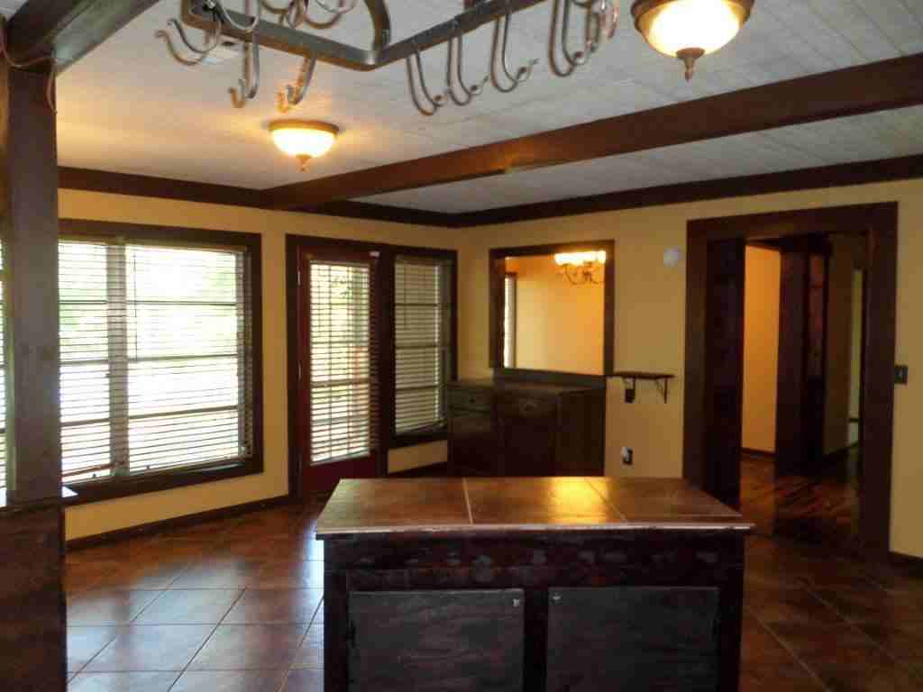 170 Lake Dr - Photo 6 of 32