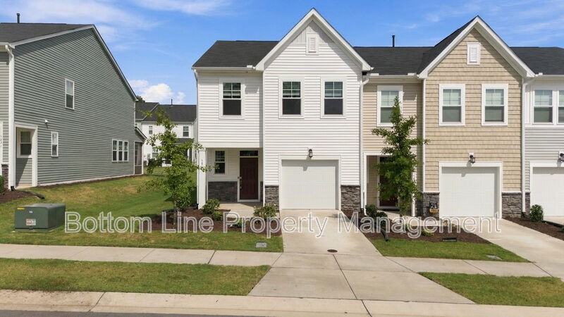 5811 Woodlawn Dr - Photo 3 of 50