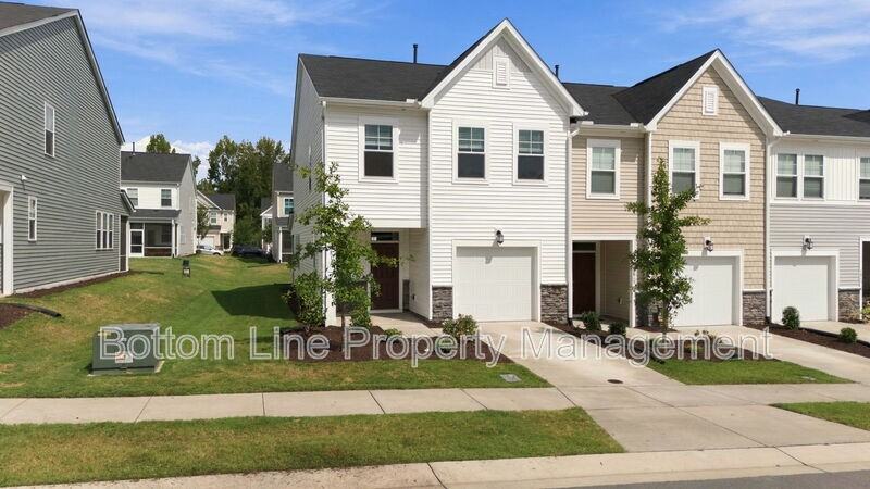 5811 Woodlawn Dr - Photo 4 of 50