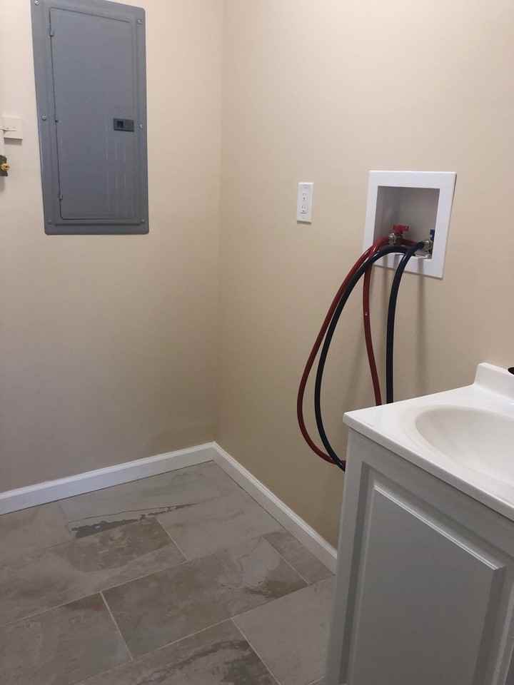 56 Merritt Dr - Photo 3 of 9