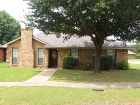 209 N Cottonbelt Ave - Photo 1 of 1