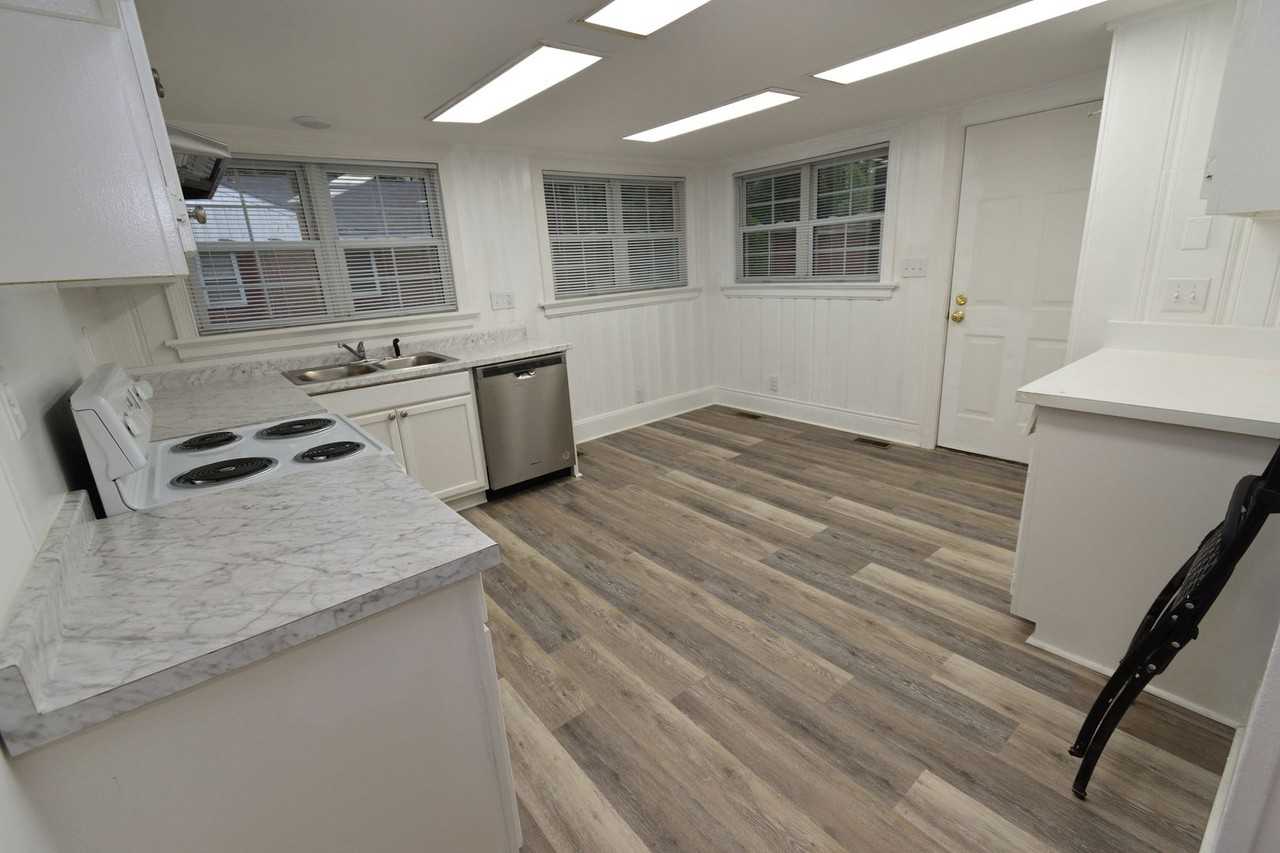 1606 Hammond St - Photo 4 of 14