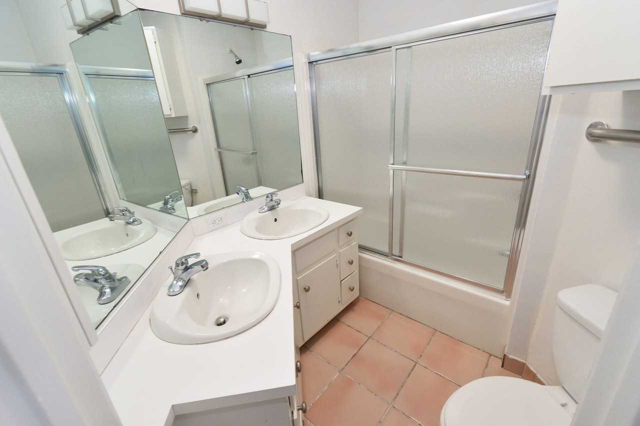 1606 Hammond St - Photo 7 of 14