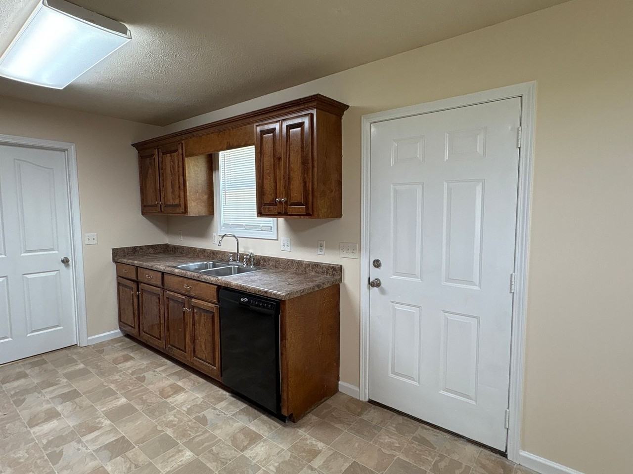 307 Forrestwood Dr - Photo 7 of 23