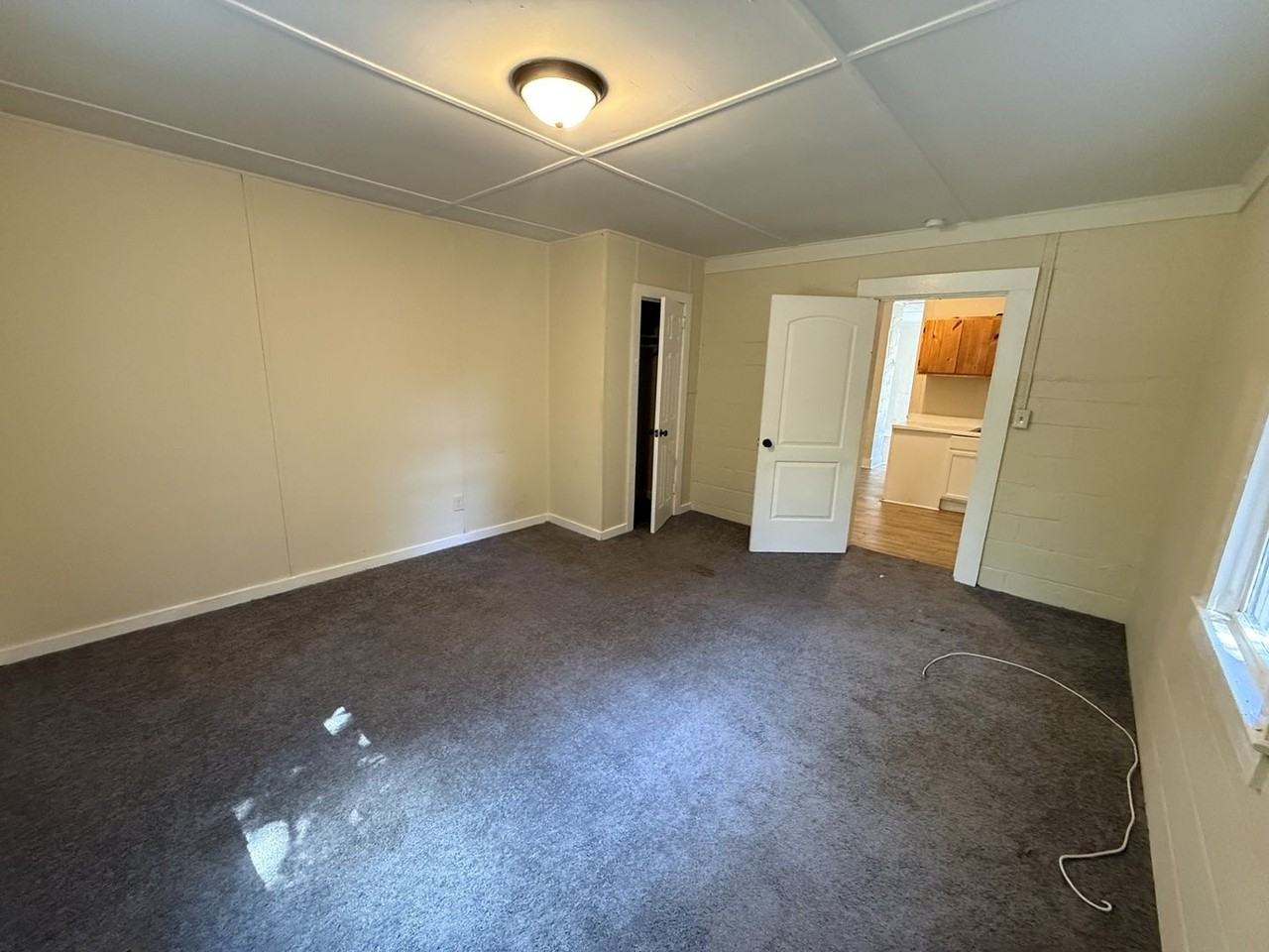 604 1/2 Bragg St - Photo 6 of 10