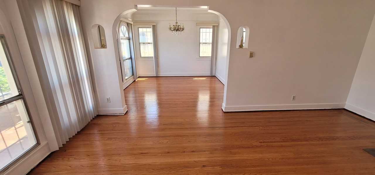 1150 W 65th St - Photo 2 of 8