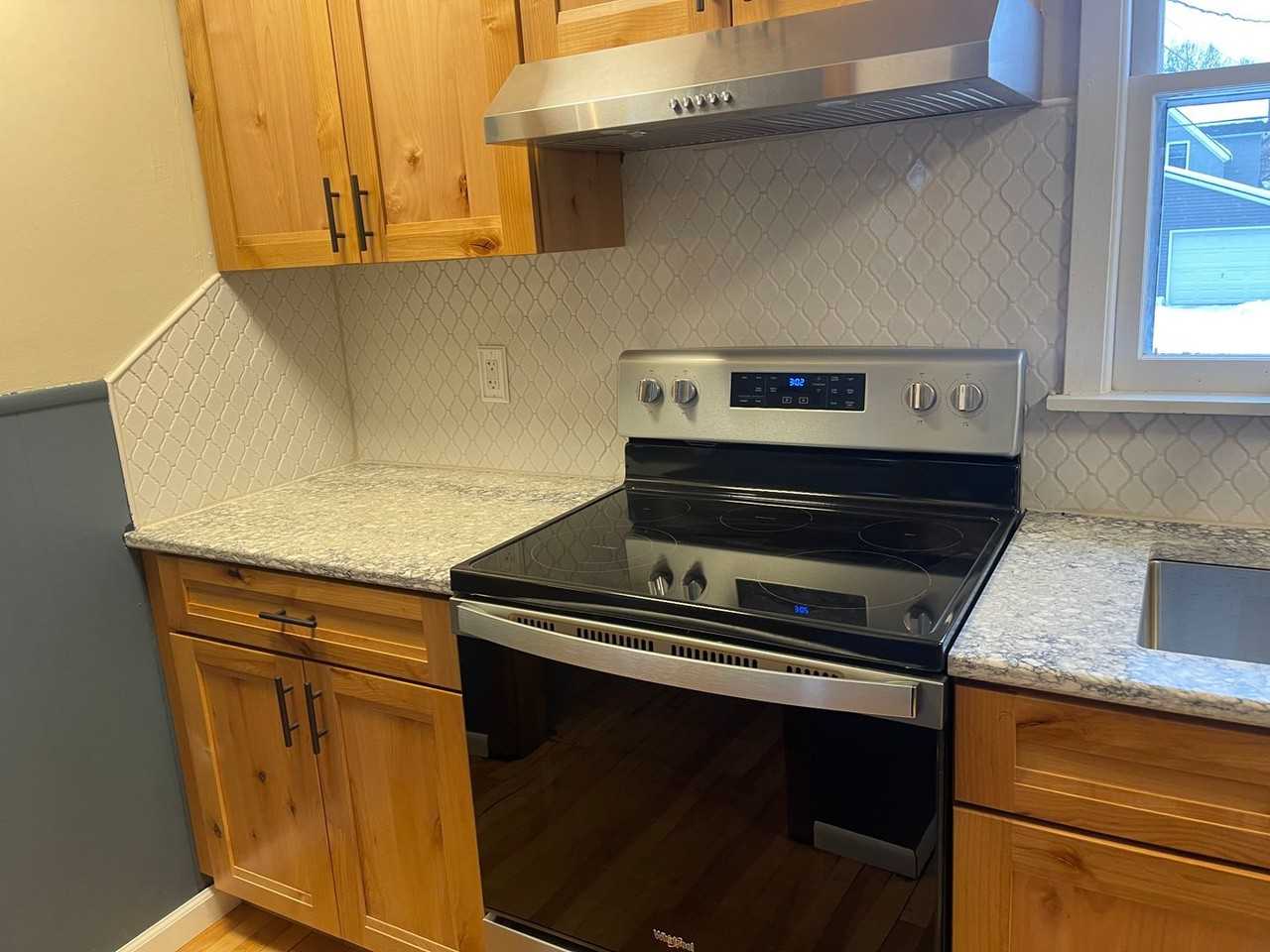 1788 Iglehart Ave - Photo 6 of 23