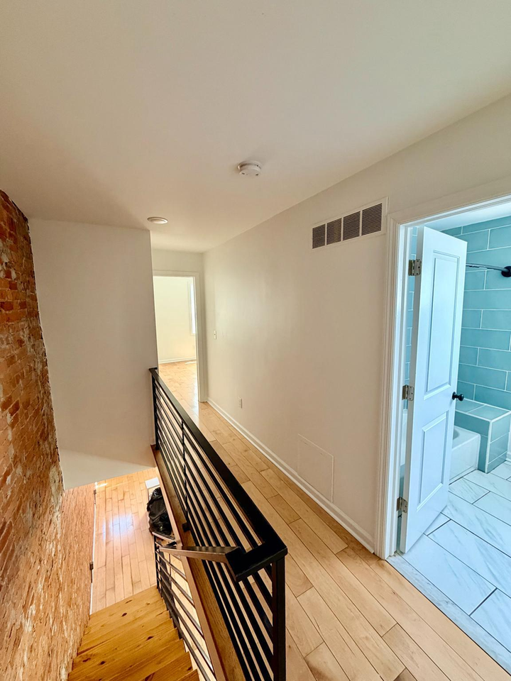 2802 Agate St - Photo 5 of 19