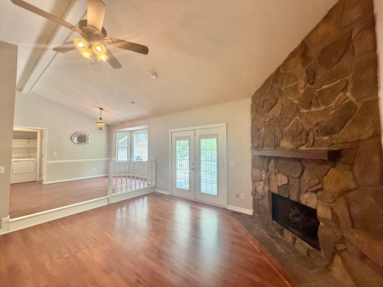 1001 Creek Front Ct - Photo 2 of 21