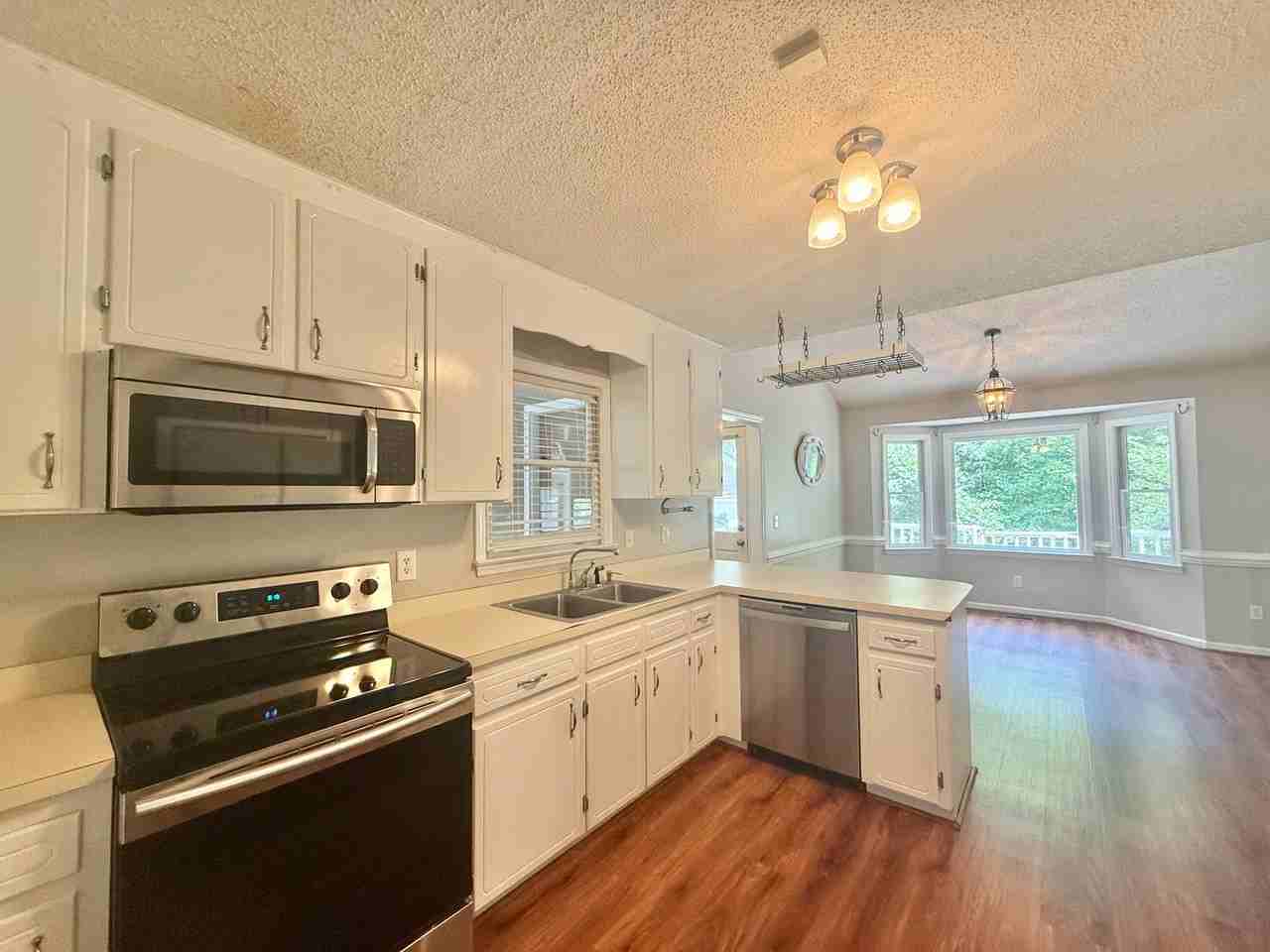 1001 Creek Front Ct - Photo 5 of 21